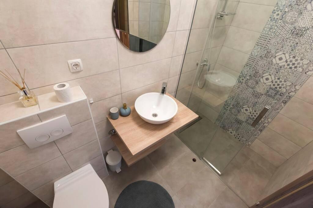 Apartman M&S 1 Kali, Otok Ugljan Appartamento Esterno foto